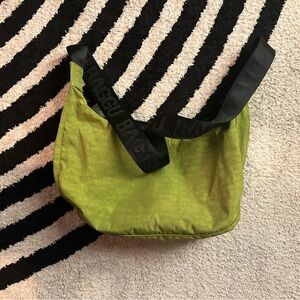 Avocado Medium Crescent